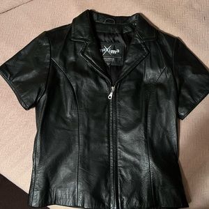 Women’s zip up Wilsons black size small leather vest